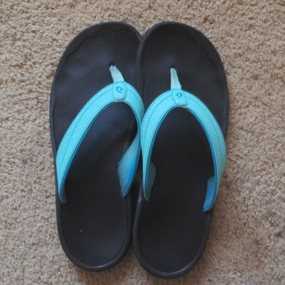 Olukai sandals